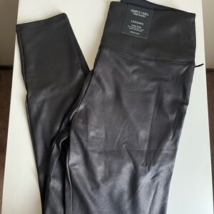 Simply Vera Vera Wang Faux Leather Shaping Legging - Medium